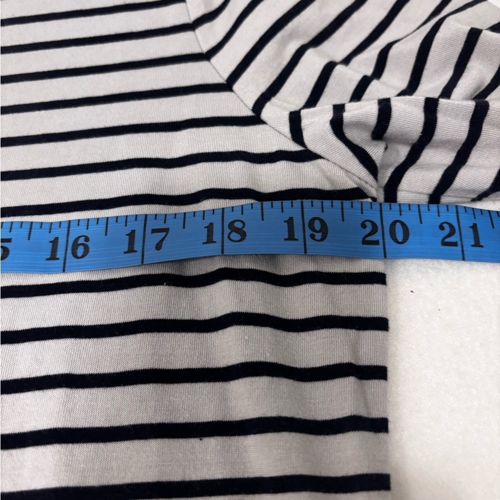 Anne Klein XL Navy White Striped Top Gold Button Shoulder Nautical - Picture 6 of 8
